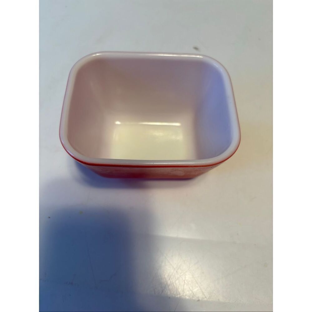Vintage Pyrex Refrigerator Dish